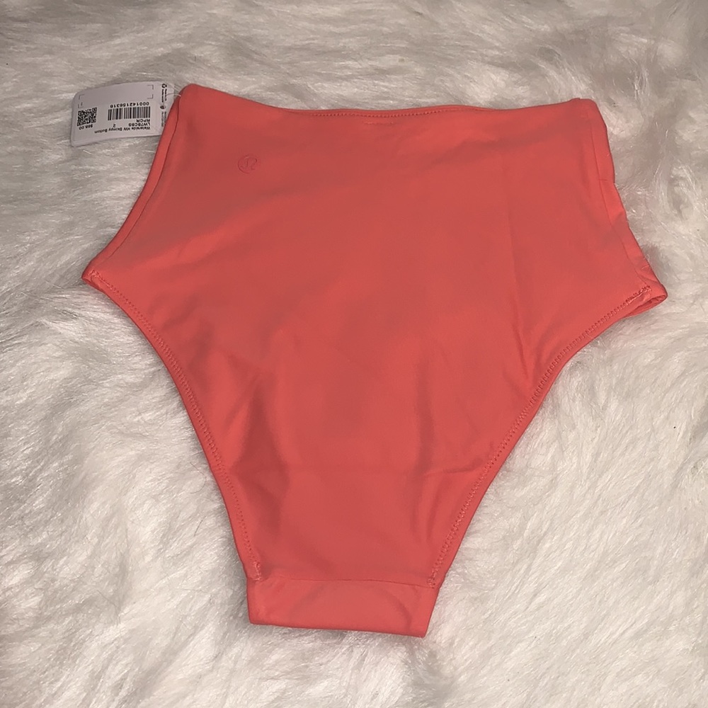 Lululemon Waterside High waist skimpy bottom - Picture 2 of 3